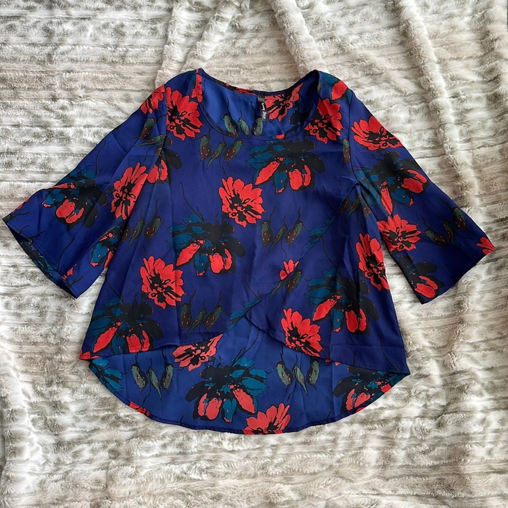 Flower High-Low Blouse